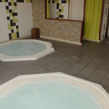Aparthotel Vacanceole - Appart'vacances Pyrenees 2000